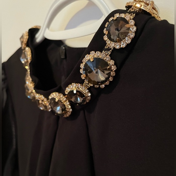 GRACIA EMBELLISHED Blouse - Picture 2 of 6